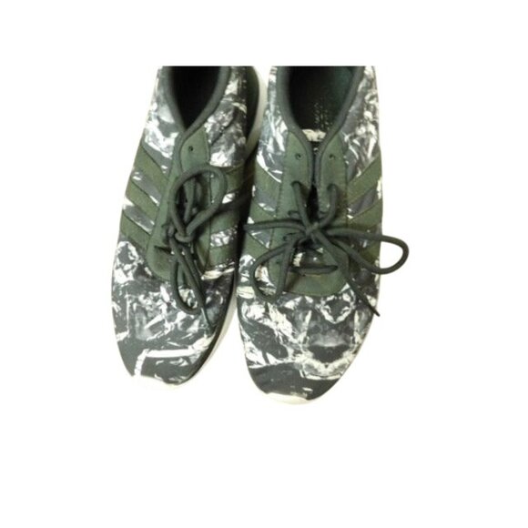 Adidas Cloud Size 9 Black White Lightweight Athletic Running Shoes Sporty - Picture 3 of 5